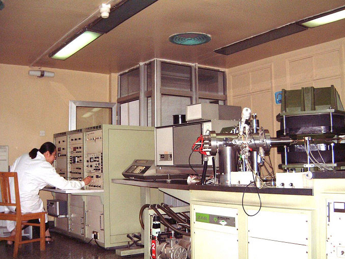 Large mass spectrometry